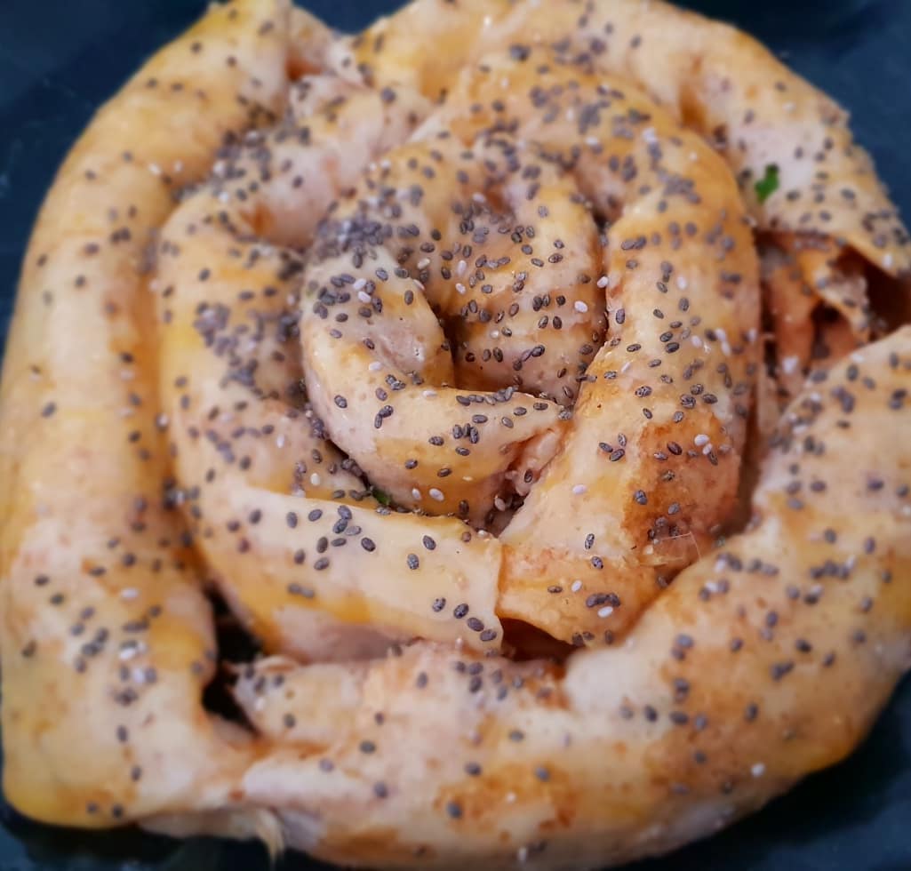 hayırlı cumalar,ise gitmeden dukan boregi yapıyorum kahvaltima,sevgili arkadasim…