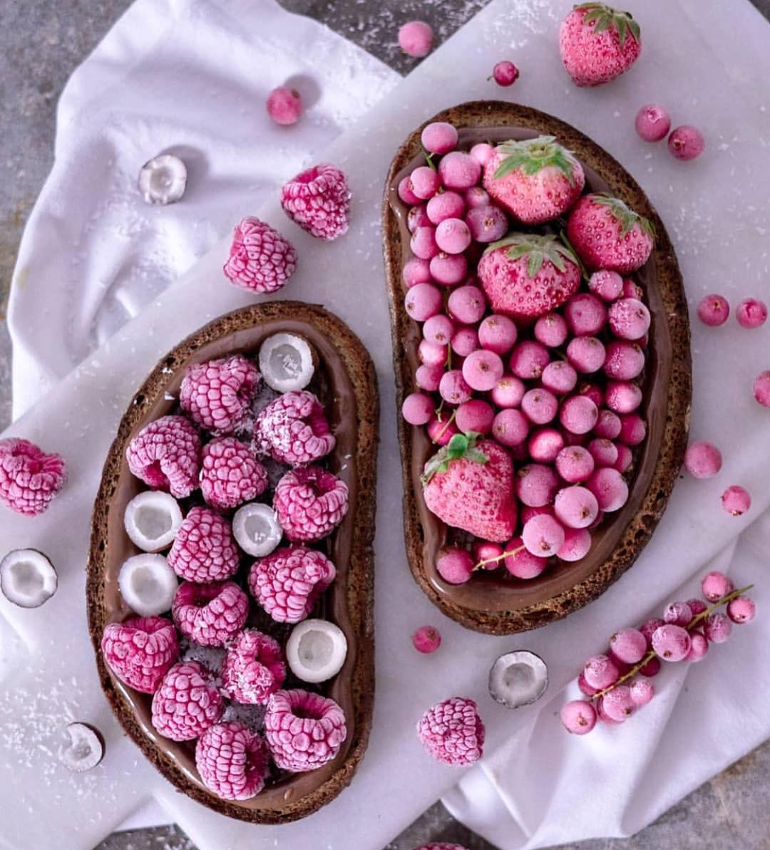 Chocolate spread toast with frozen berries and coquitos by Ari Which one would … Chocolate spread toast with frozen berries and coquitos by Ari Which one would …