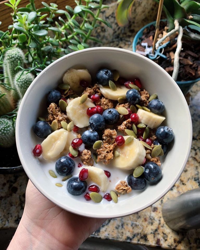 The best cereal you’ll ever have pumpkin spice granola topped with banana , po… The best cereal you’ll ever have pumpkin spice granola topped with banana , po…