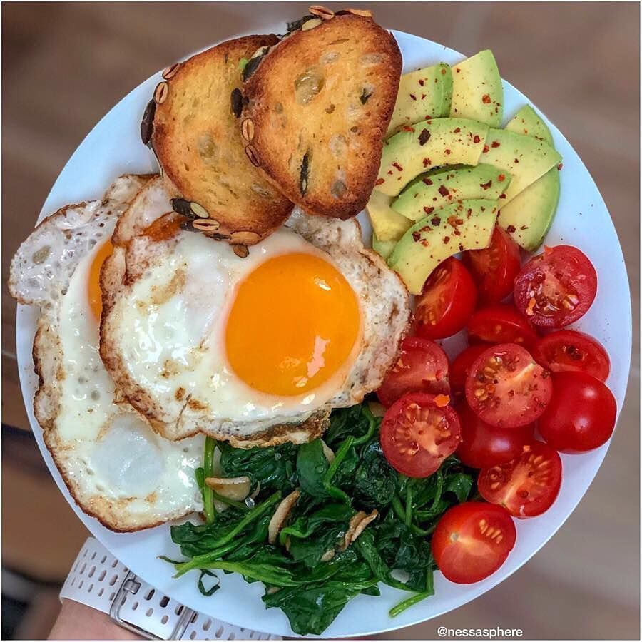 Follow us ( for more⠀
.⠀
By
.⠀
Who wants to enjoy meals like this all the time?…