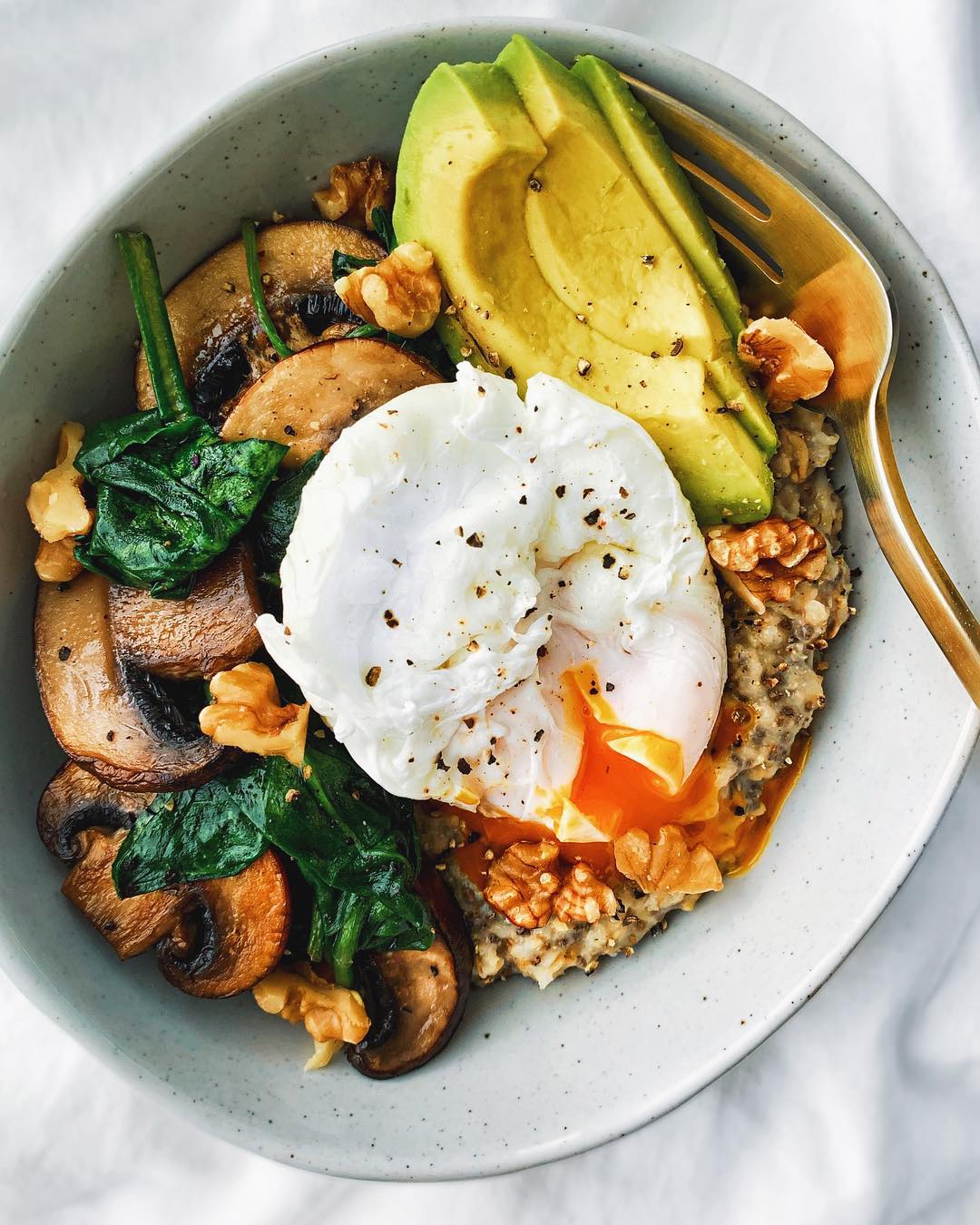 Have you guys seen Health Canada’s New Food Guide? I love that it emphasizes eat…