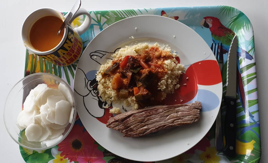 Radis blanc
Soupe de potiron
Semoule légumes de couscous
Pave de bœuf
1 yaou… Radis blanc
Soupe de potiron
Semoule légumes de couscous
Pave de bœuf
1 yaou…
