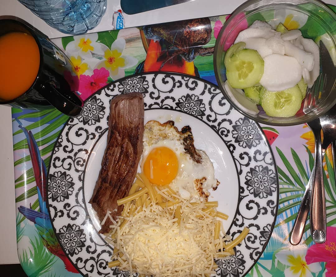 Soupe de potiron
Salade concombre radis blanc
Pates emmental
Pave de bœuf
1 …