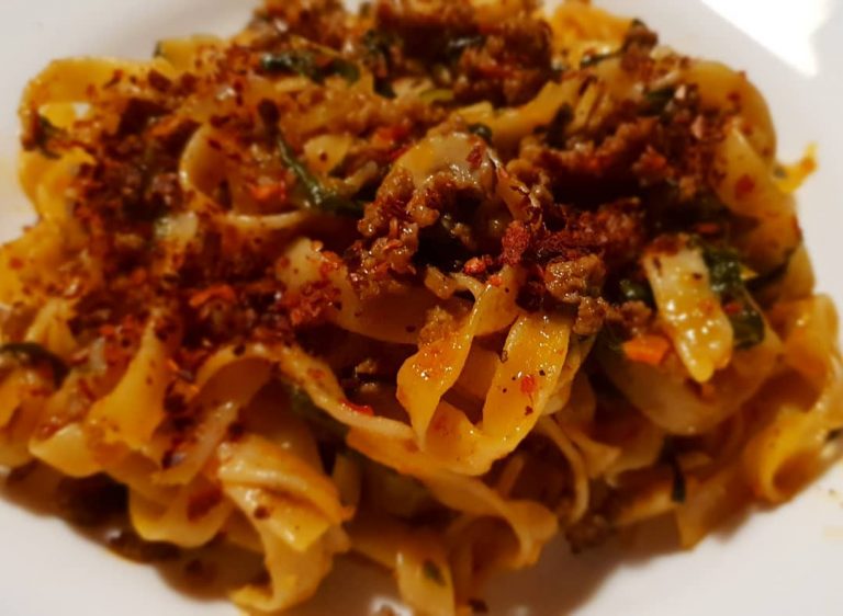 Öğlen/akşam saat 18 de yedigim,kiymali,ispanakli yaptigim #tagliatelle #kiymalım… Öğlen/akşam saat 18 de yedigim,kiymali,ispanakli yaptigim #tagliatelle #kiymalım…