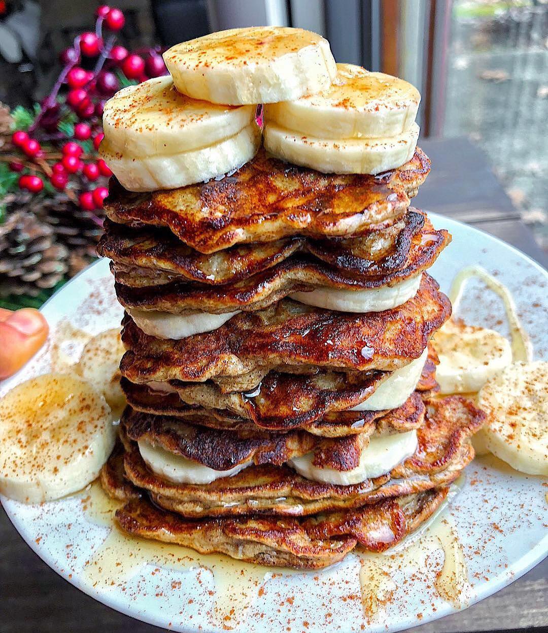 Gingerbread Banana Pancakes