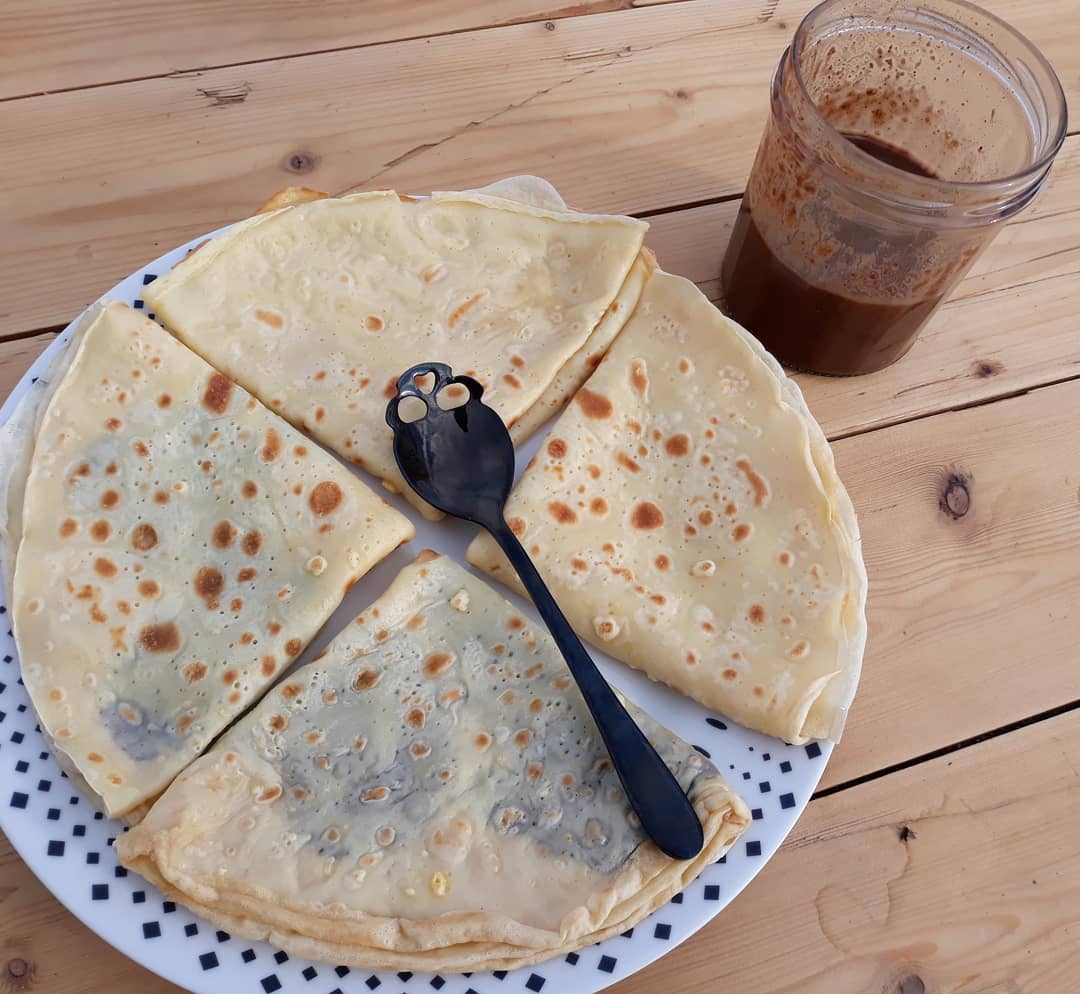 Quand Chéri a une envie  je ne dis pas non ! Surtout quand il s’agit de crêpes  …