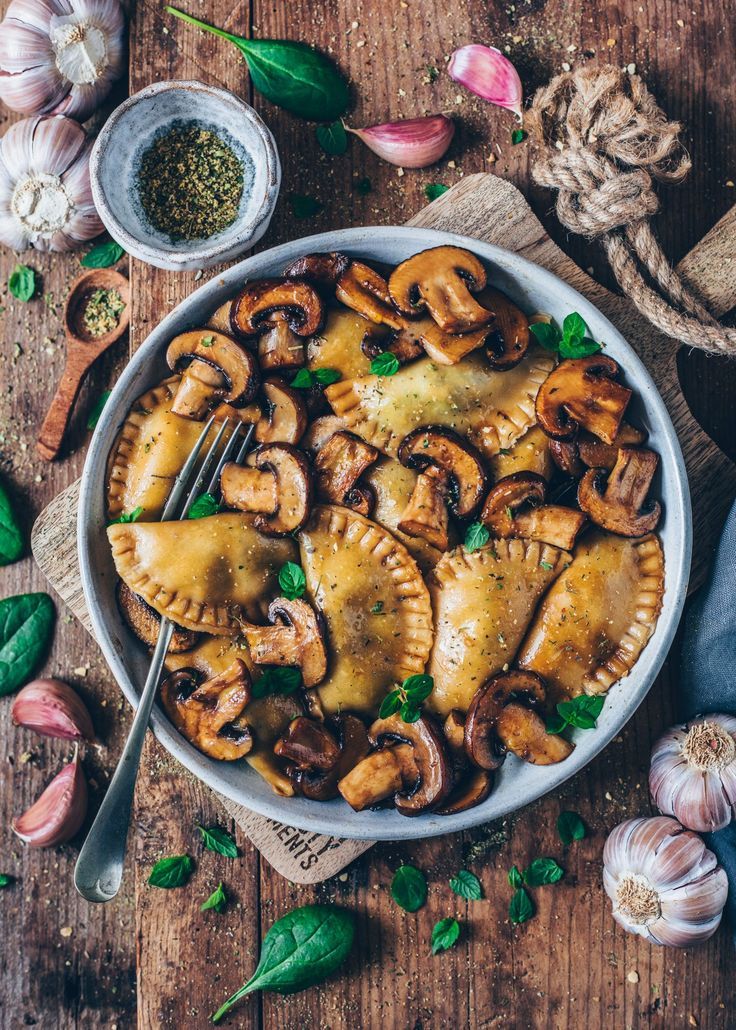 Spinat Ravioli mit Pilzen (vegan Spinat Ravioli mit Pilzen (vegan