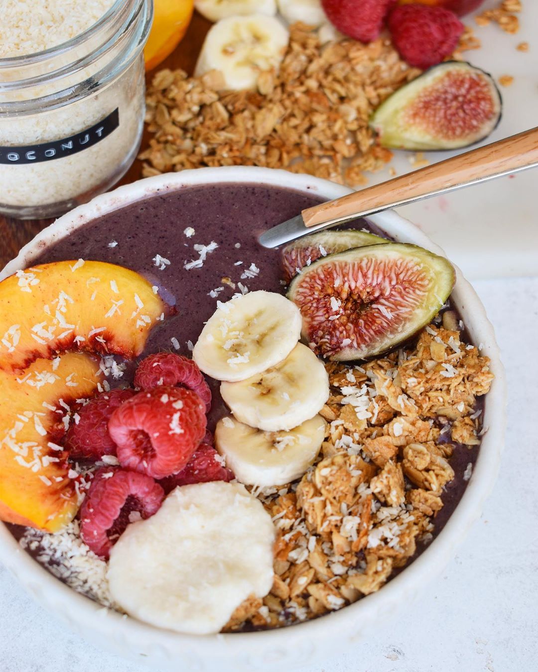 Lets not EVER BUY A  ACAI BOWL AGAIN. Like seriously let’s all keep each othe…