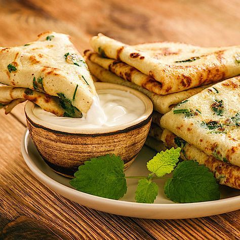 Low Carb Petersilien-Pfannkuchen mit Quark-Dip – herzhaftes Pancake-Rezept Low Carb Petersilien-Pfannkuchen mit Quark-Dip – herzhaftes Pancake-Rezept