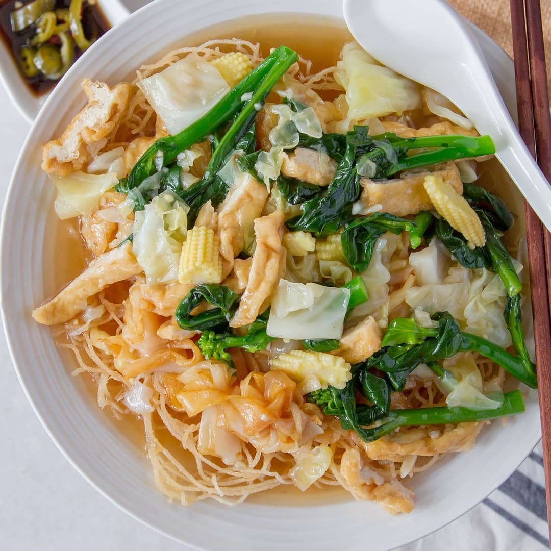 ⁣Yin Yeong – Cantonese styled fried noodles ‘广府鸳鸯⁣’
⁣
Happy Thursday, friends. H…