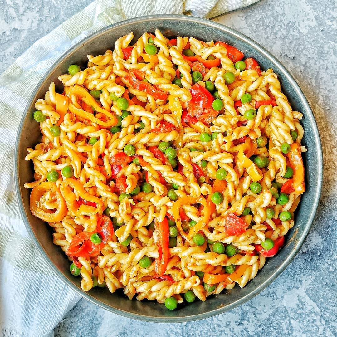 Creamy Cajun Veggie Pasta!  Little bit spicy and loads of flavor with a simple o…