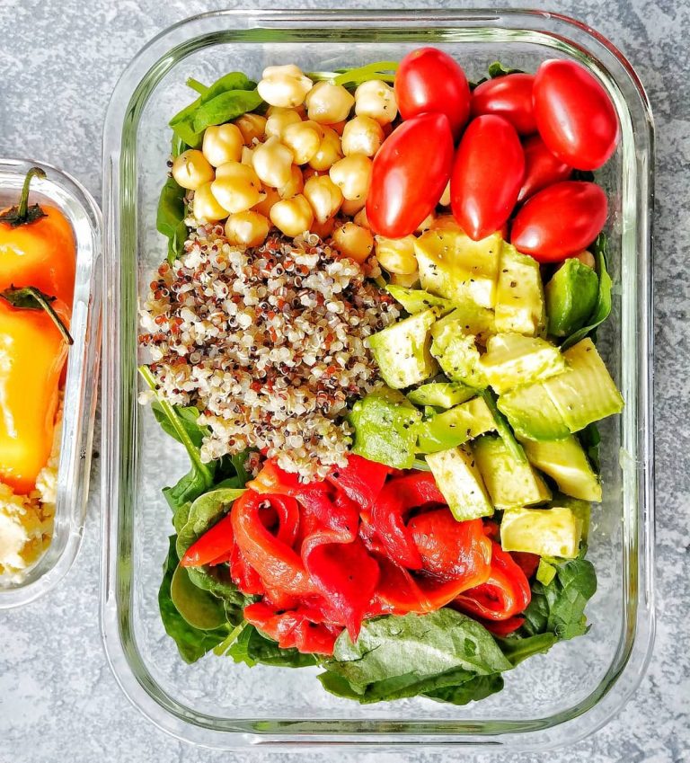 Simple and flavorful salad for Thursday’s lunch! .Sharing today’s on-the-go lu… Simple and flavorful salad for Thursday’s lunch! .Sharing today’s on-the-go lu…