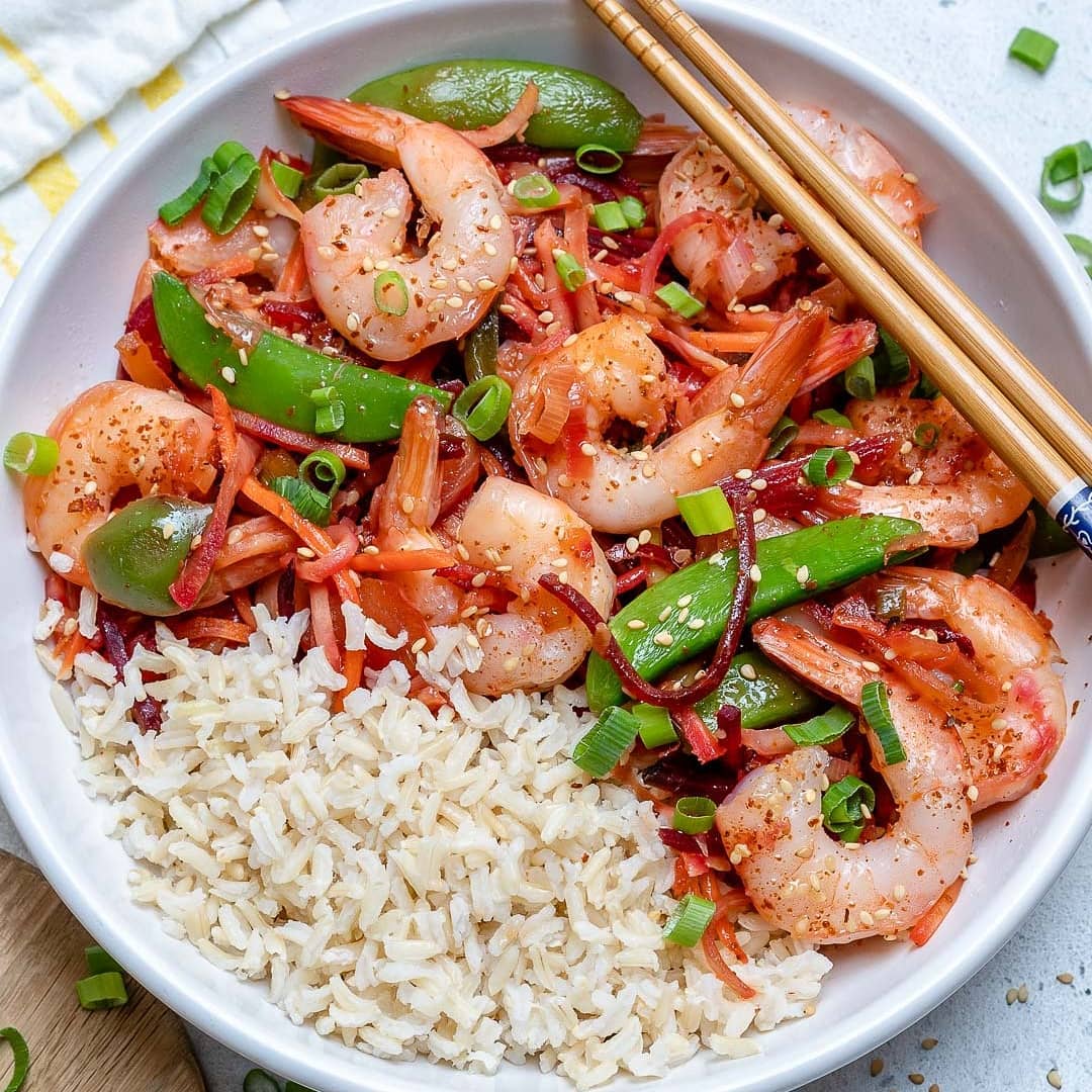 {NEW} Chili Garlic Shrimp Stir-Fry ? #HappyWeekend Skip takeout tonight, and cr…