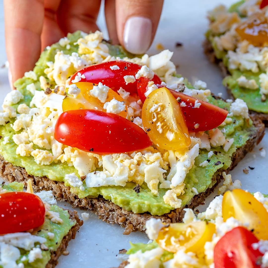 Grated Egg + Avocado Toast
#HappyWednesday .
Eggs are a GREAT source of inexpen…