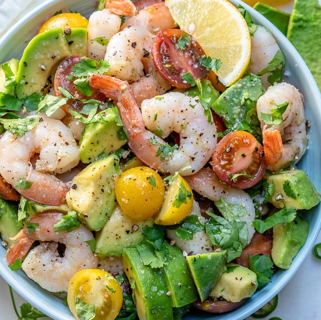Fresh Lemony Shrimp + Avocado + Tomato Salad
= True Love
{ This SUPER FRESH ta…