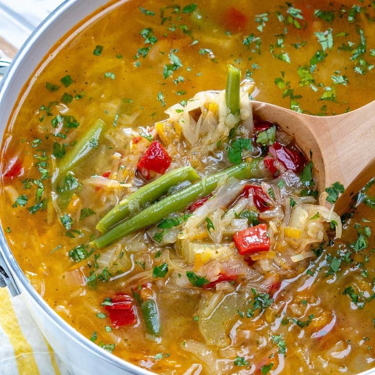 Quick & Simple Skinny Detox Soup { Our “detox” “skinny veggie” and newer cabbage…