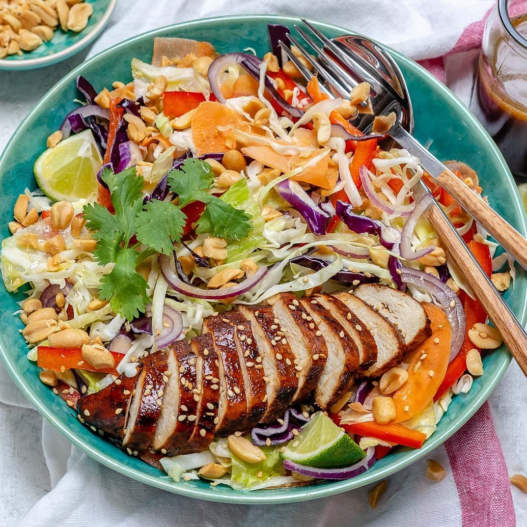 {NEW} Chinese Blackened Chicken Salad
.
If you’re looking for some NEW FRESH fl…