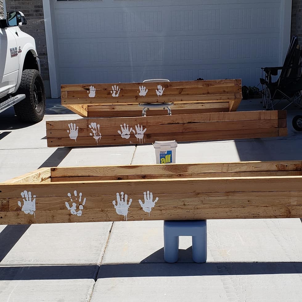 My kids (with the help of their Dad) built these gorgeous oak vegetable garden b…
