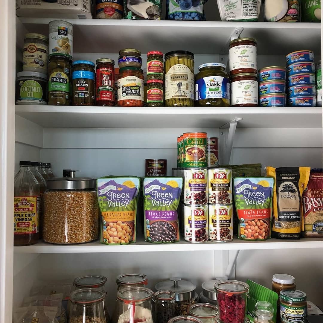 How to set up Your Pantry for Clean Eating Success  Fall is THE PERFECT time to …