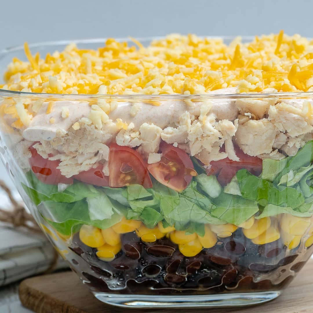 {NEW} Seven Layer Chicken Taco Salad  SIMPLE Layered Salad with a beautiful pres…