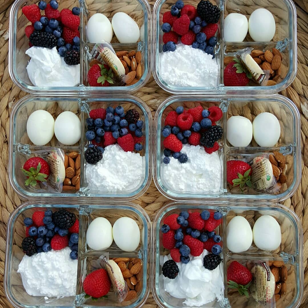 Protein Packed Breakfast Bento Boxes
.
{ Well, it’s back-to-school + back-to-ro…